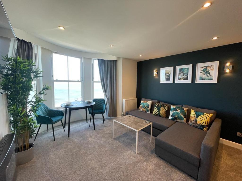 The Marlborough Sea View Holiday Apartments Скарборо Екстер'єр фото